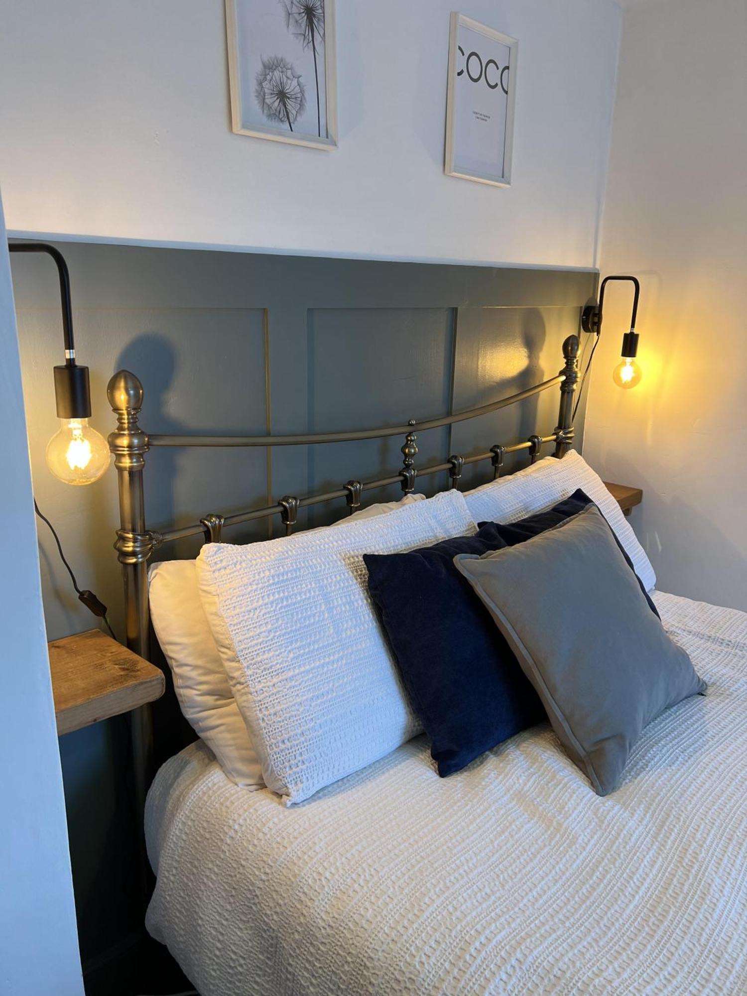 Cosy Two Bedrooom Cottage Set In A Dorset Village Sturminster Newton Exterior photo